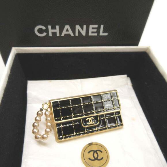 CHANEL Authentic Black Logo Brooch - Picture 3 of 6